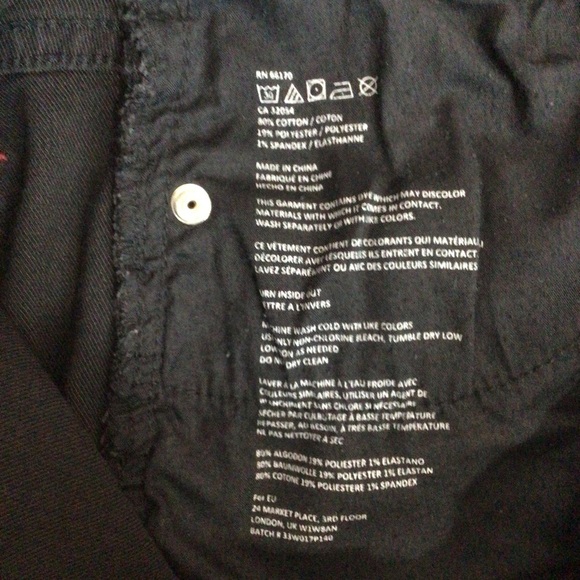 BDG Mid-Rise Twig Grazer Black Denim Jeans - Size 28W x 26L - Picture 10 of 10